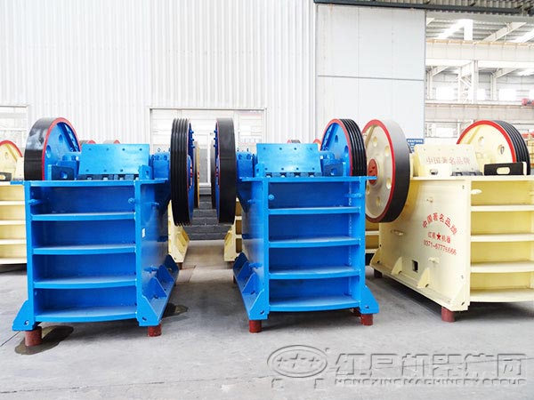 鵝卵石破碎機(jī)