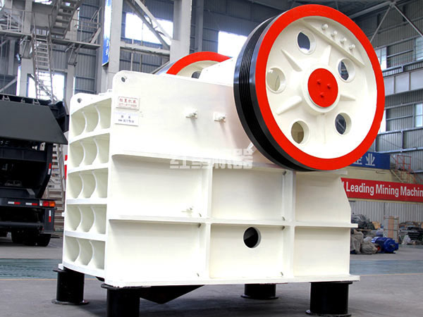 環(huán)保節(jié)能顎式破碎機(jī)