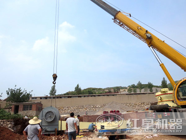 磨粉生產(chǎn)線(xiàn)安裝現(xiàn)場(chǎng)