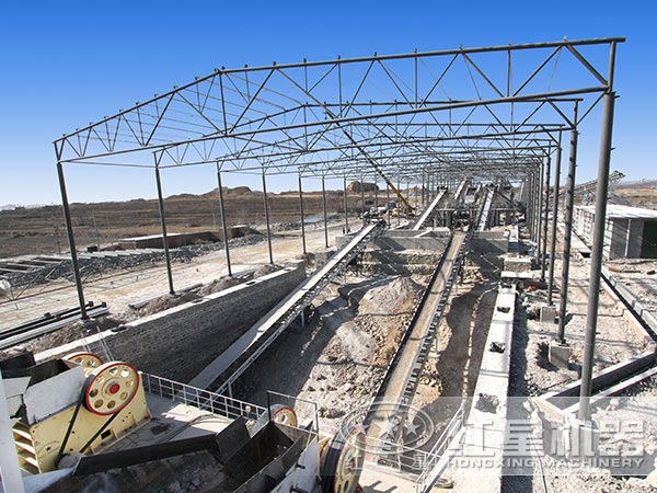 鄂式碎石機生產現場