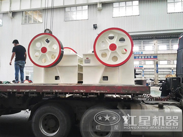 CJ系列歐版顎式破碎機整裝出發