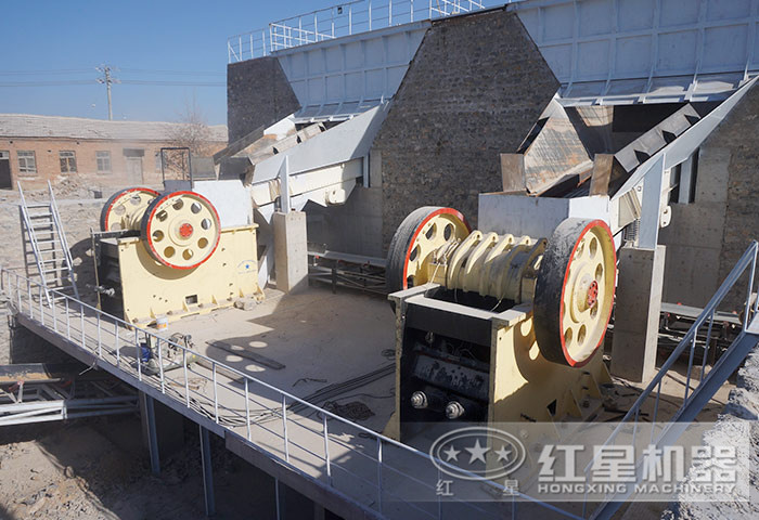 經(jīng)檢查無誤方可啟動(dòng)顎式破碎機(jī)