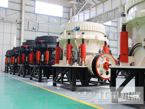 客戶訂購的多缸液壓圓錐破已經生產完畢，正在等待試機