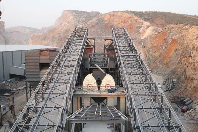 重錘破生產(chǎn)現(xiàn)場(chǎng)圖