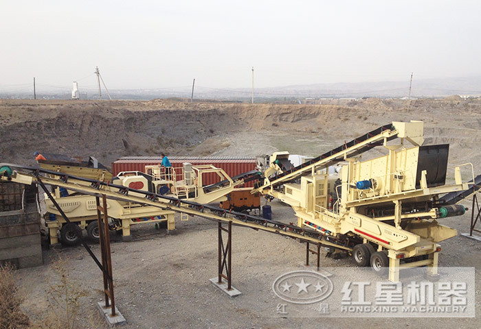 大山深處，日產500方碎石機工作剛剛告一段落，休息片刻更好的加油