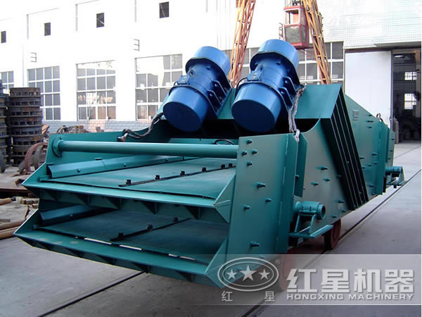 直線振動篩篩分精度高、處理能力大，系高效新型篩分設備