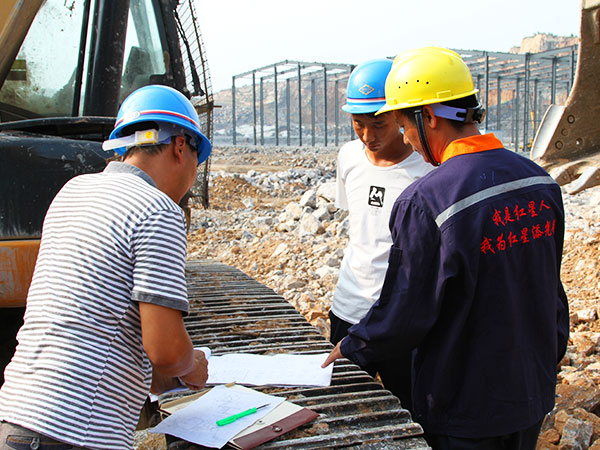 設備生產廠家為用戶指導安裝現場