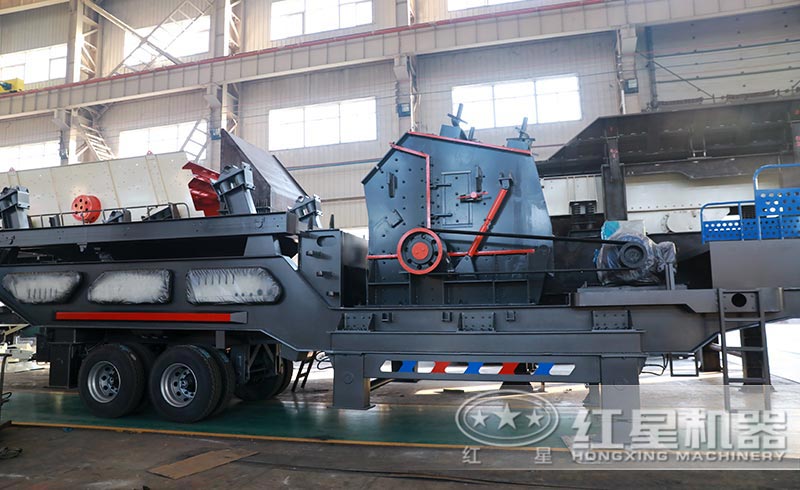 移動反擊式煤炭破碎機