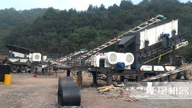 移動顎式破碎機安裝現場