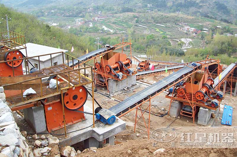 顎式破碎機現場 顎式破碎機現場
